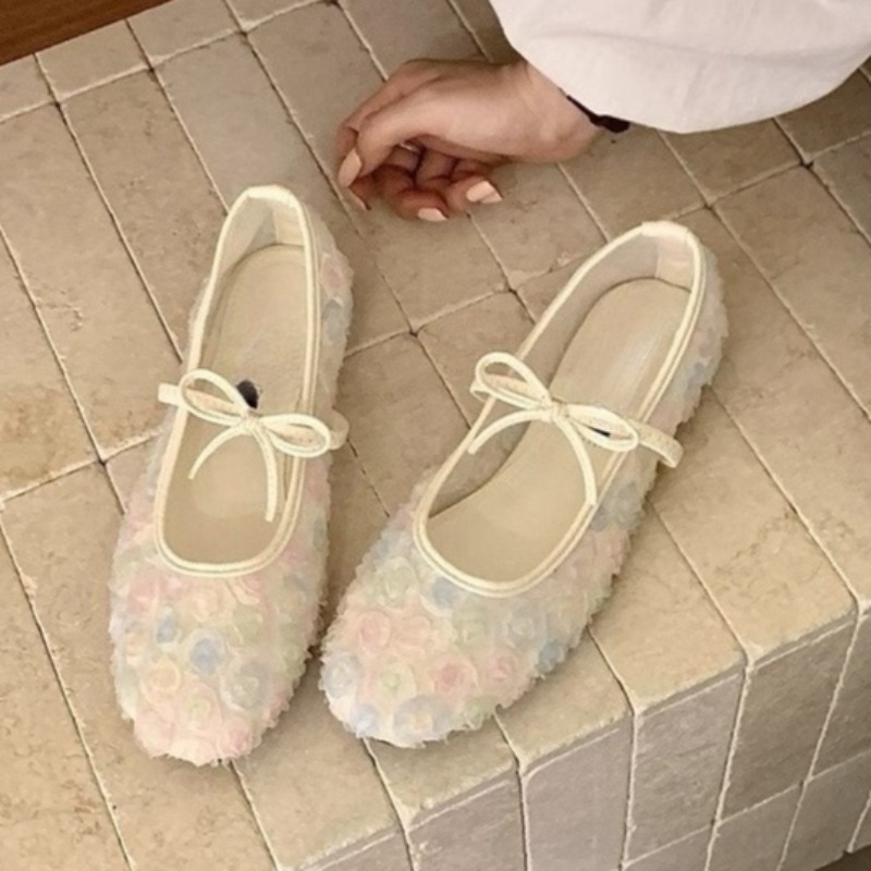 Boots - أحذية ماري جين شبكية جديدة بتصميم