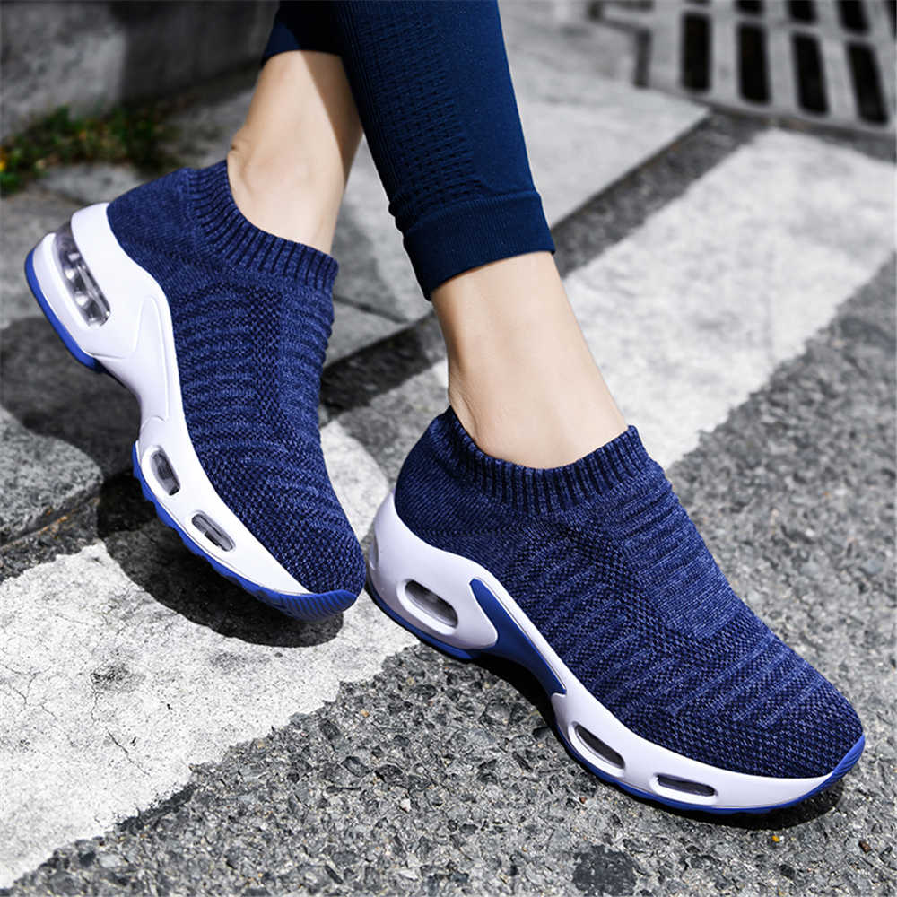 أحذية كعب نسائية كبيرة الحجم ر - مراجعة Sneakers وسعره