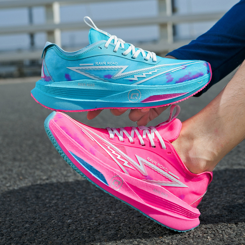 أحذية رياضية رجالية مع لوح كرب - مراجعة Carbon Plate Marathon Racing Shoes وسعره