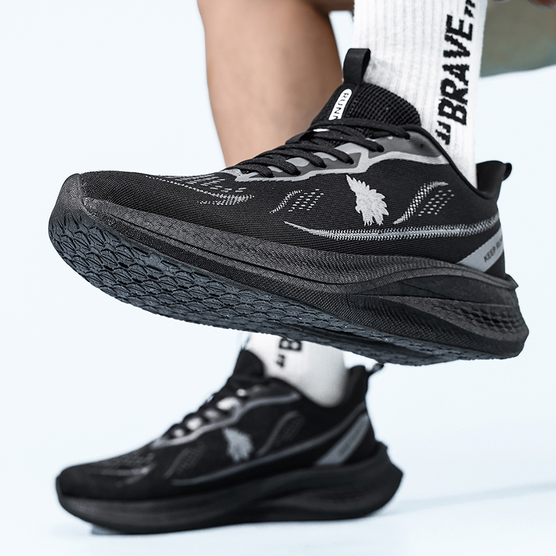 أحذية رياضية خفيفة الوزن للرجا - مراجعة Lightweight Road Running Shoes وسعره