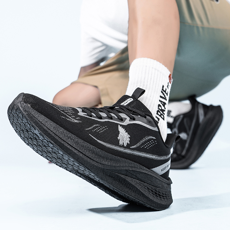 أحذية رياضية خفيفة الوزن للرجا - مراجعة Lightweight Road Running Shoes وسعره