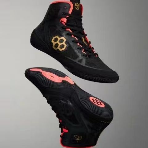 أحذية رياضية عالية الجودة للجر - مراجعة Anti Slip Trail Running Sneakers وسعره