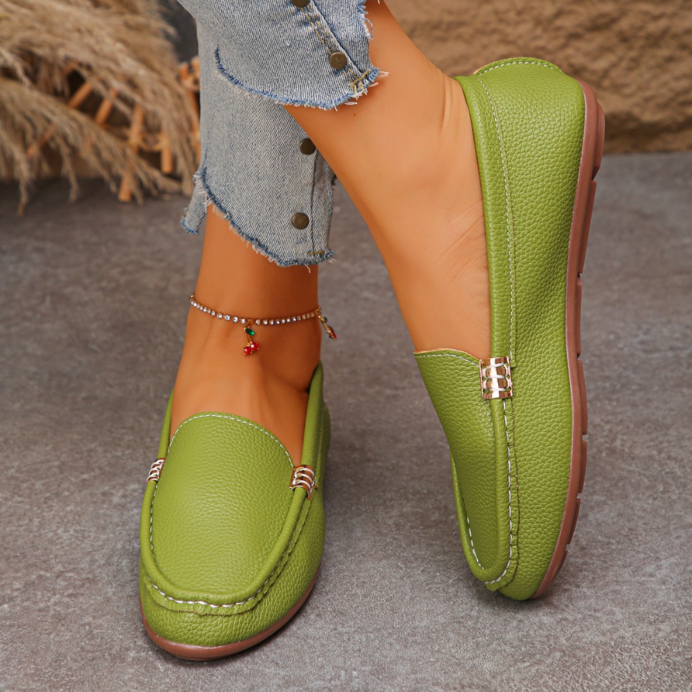 أحذية نسائية مسطحة جديدة لعام  - مراجعة Sneakers وسعره