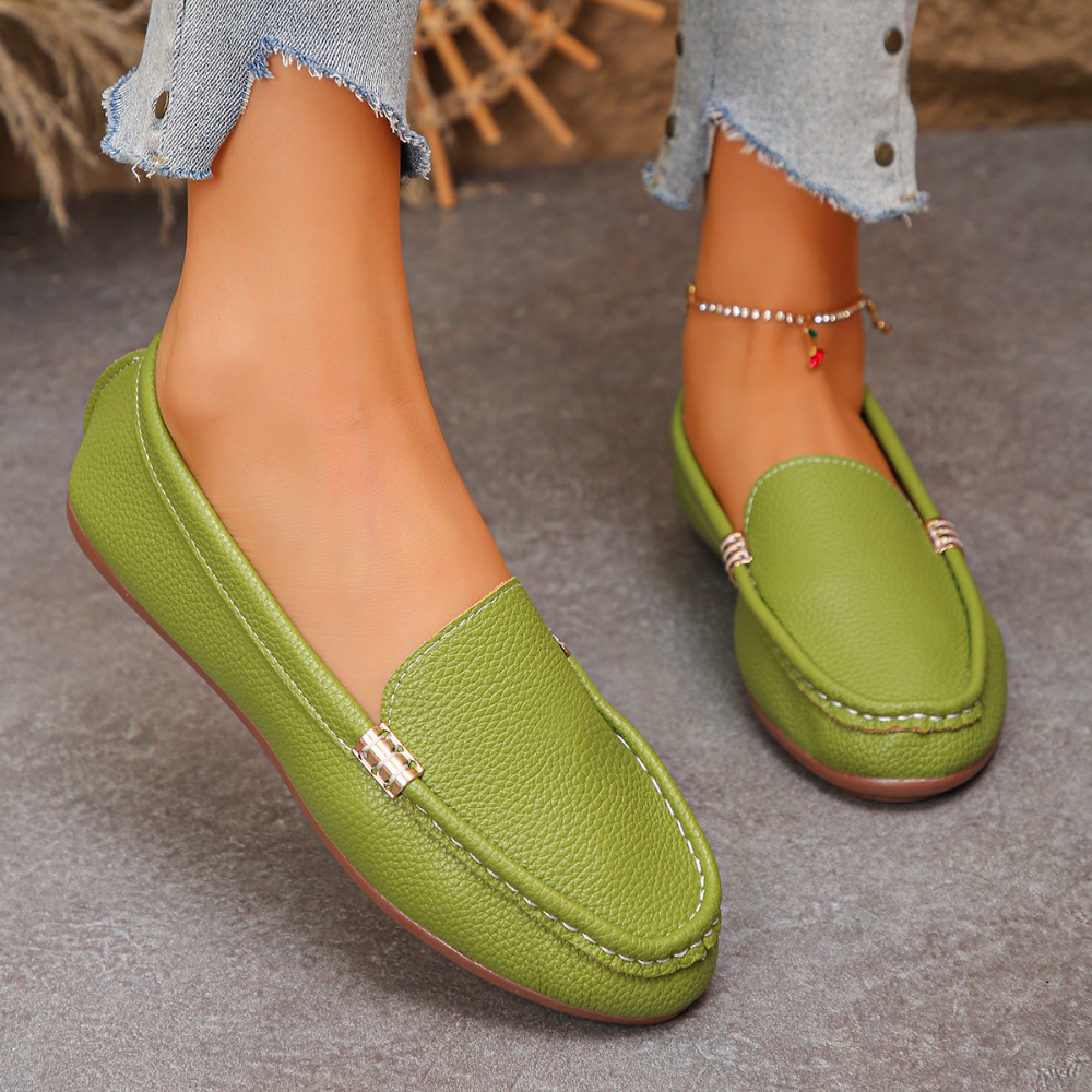 أحذية نسائية مسطحة جديدة لعام  - مراجعة Sneakers وسعره