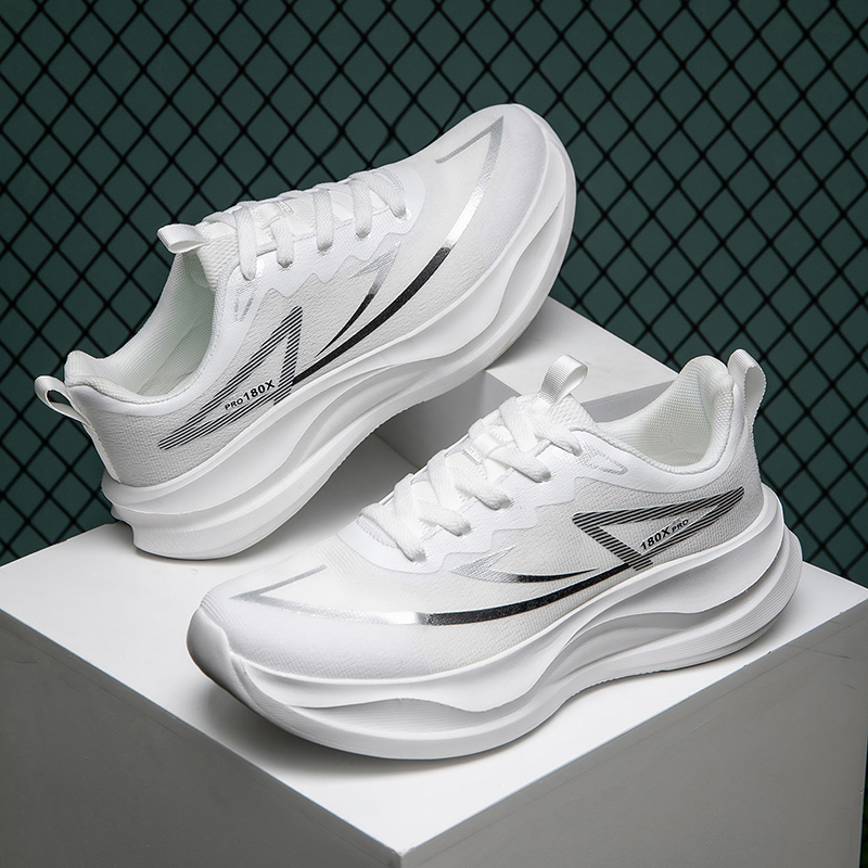 أحذية رياضية رجالية جديدة لعام - مراجعة Shock Absorbing Gym Trainers وسعره