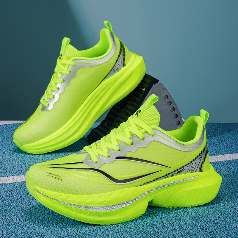 أحذية رجالية مبطنة للمشي والجر - مراجعة Lightweight Road Running Shoes وسعره