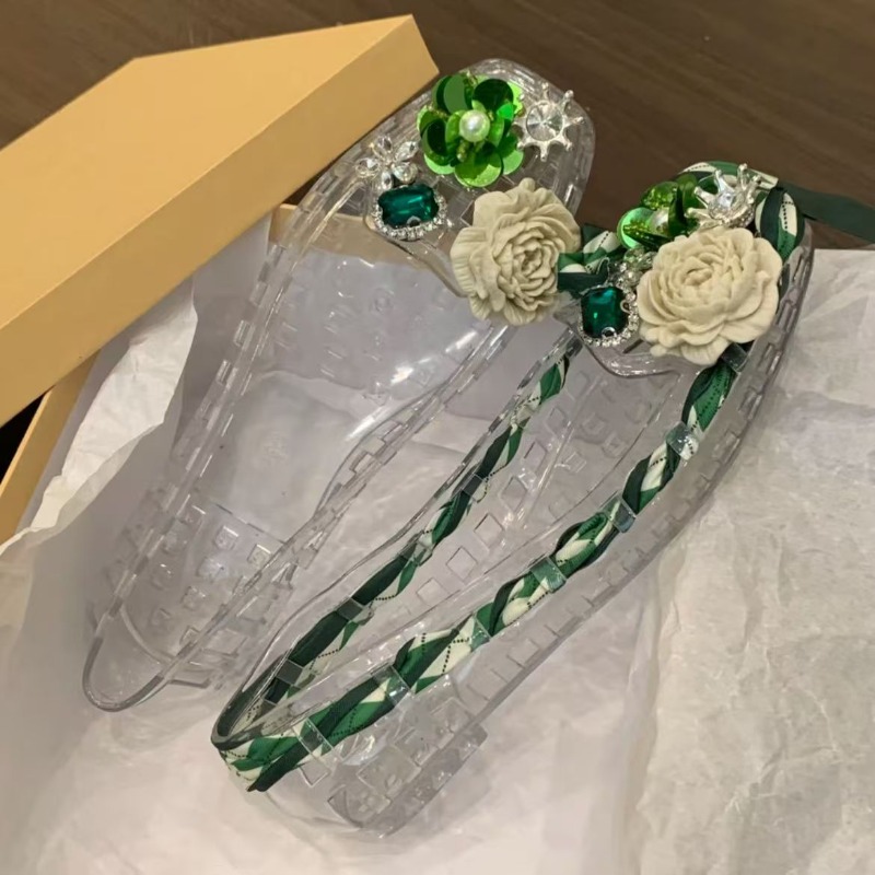 صنادل بمقدمة مربعة مفتوحة من ا - مراجعة Sandals وسعره