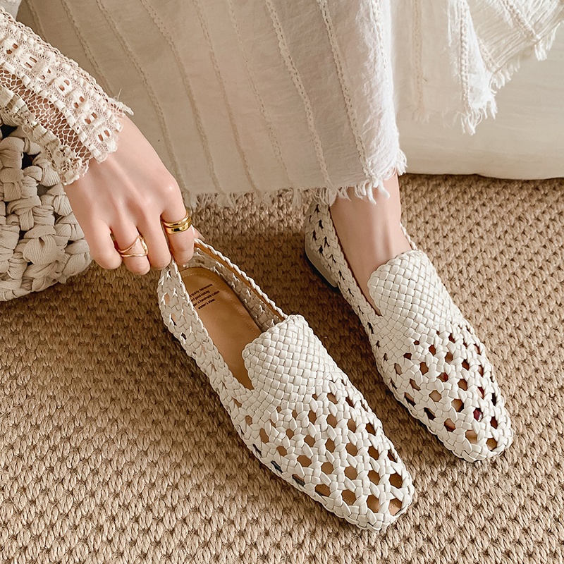 صنادل نسائية من الجلد الطبيعي  - مراجعة Sandals وسعره